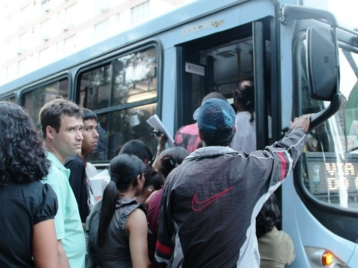 Macaé avança com investimentos em transporte e educação