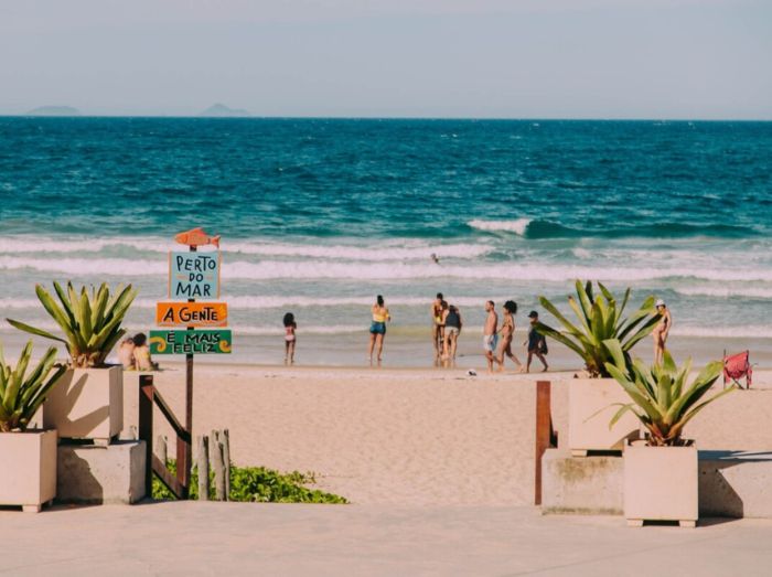 Praia do Peró, em Cabo Frio, leva selo da Bandeira Azul pela 7ª vez seguida