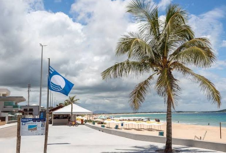 Praia do Peró, em Cabo Frio, receberá a Bandeira Azul nesta sexta-feira (6)