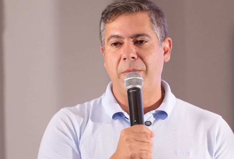 Gestão moderna e eficiente: Dr. Serginho detalha planos para Cabo Frio em evento ao vivo