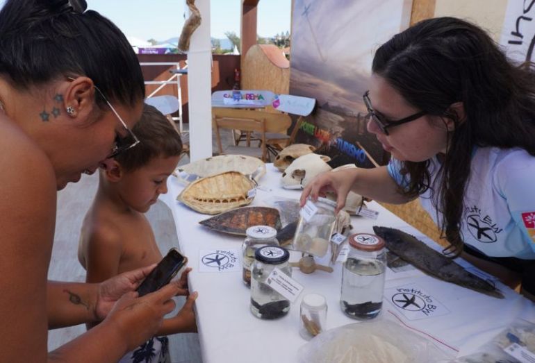 Instituto BW e Projeto Albatroz participam de ação de educação ambiental em Saquarema