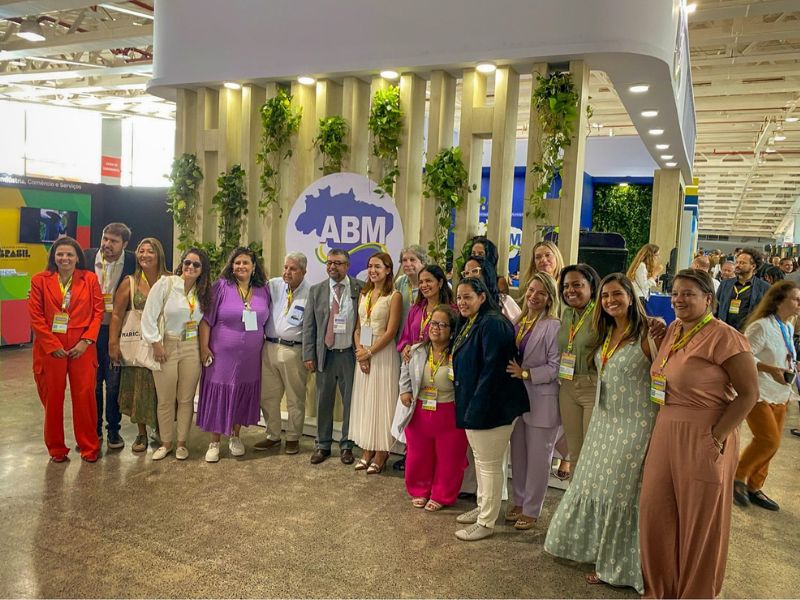 Número de gestoras em Maricá é celebrado após foto de comitiva em evento em Brasília