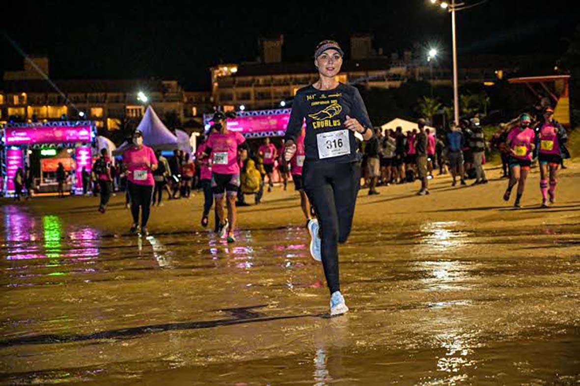 Corrida noturna inaugural acontece em Arraial do Cabo neste sábado, a 1ª Edição da Summer Night Run