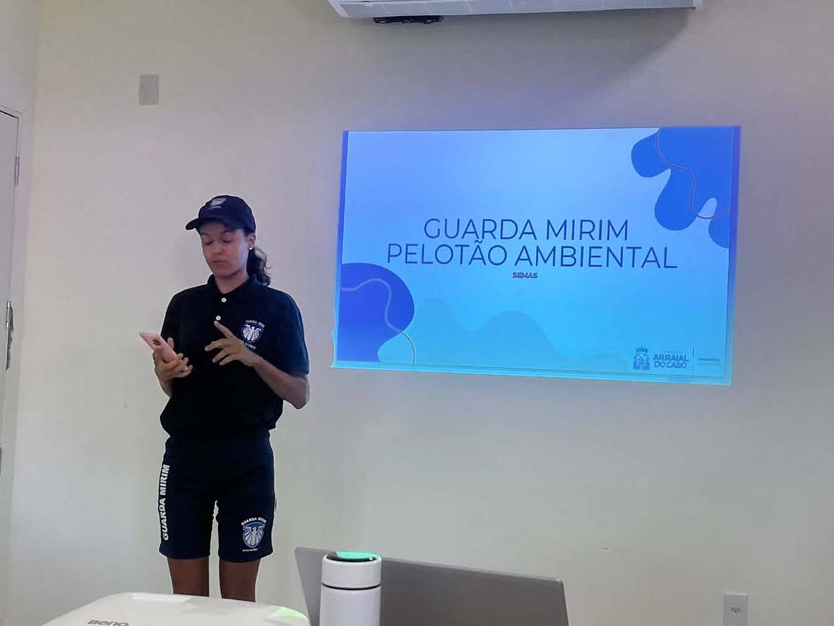 Jovens de Arraial do Cabo iniciam jornada ambiental com foco no oceano