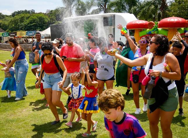 CRAS de Cabo Frio celebra Carnaval com oficinas, dança e integração familiar