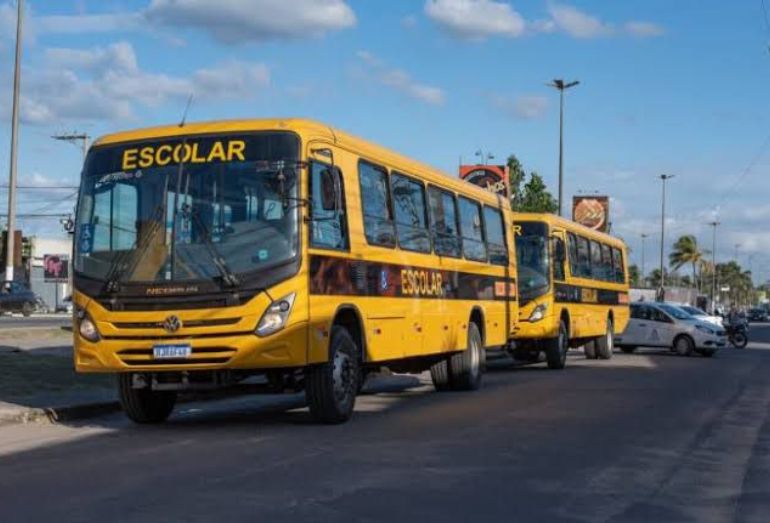 Prefeitura inaugura inscrições para serviço de transporte universitário em Arraial do Cabo