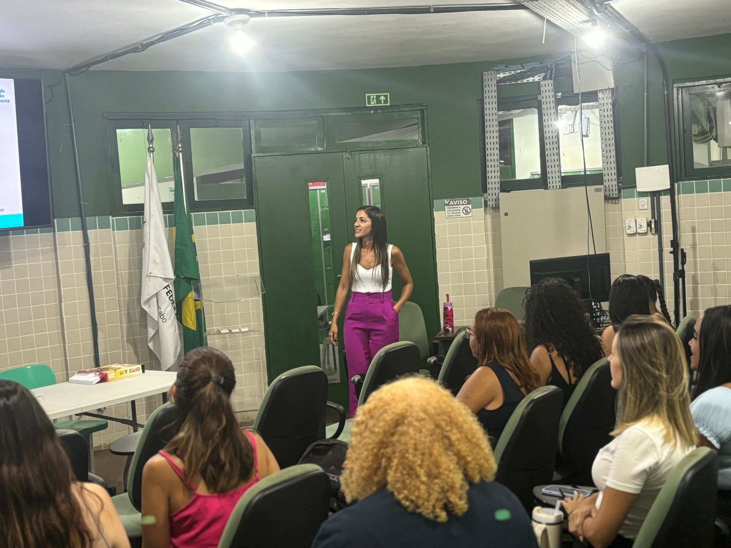 Servidores de Arraial do Cabo recebem capacitação sobre proteção às mulheres