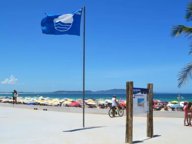 Bandeira Azul da Praia do Peró, em Cabo Frio, tem ausência no Carnaval explicada
