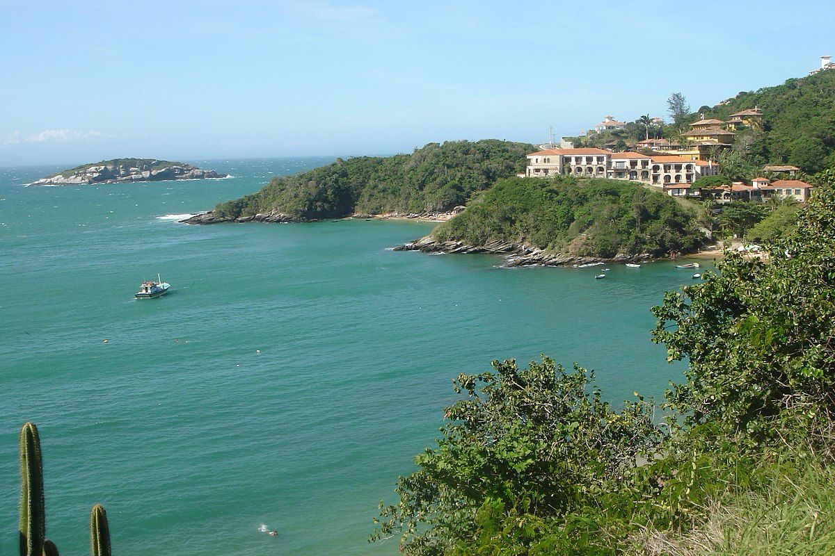 Com menos chuvas e mais eventos, Búzios entra no auge do turismo