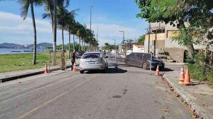 Interdições seguem no trânsito de Cabo Frio para programação carnavalesca neste fim de semana