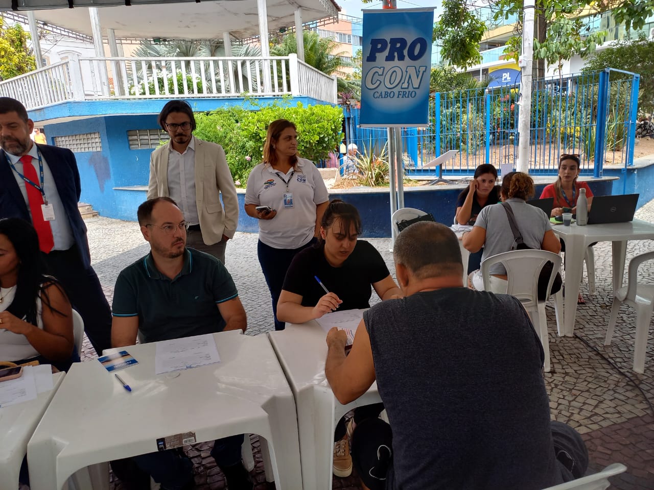 Mutirões do Dia do Consumidor em Cabo Frio somam mais de mil atendimentos