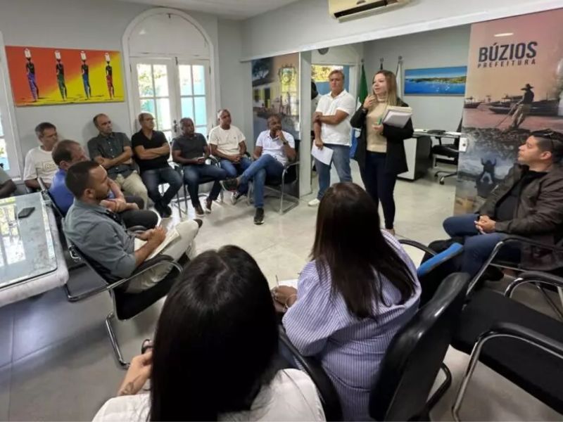 Prefeito de Búzios aperta o cerco contra funcionários fantasmas na gestão municipal