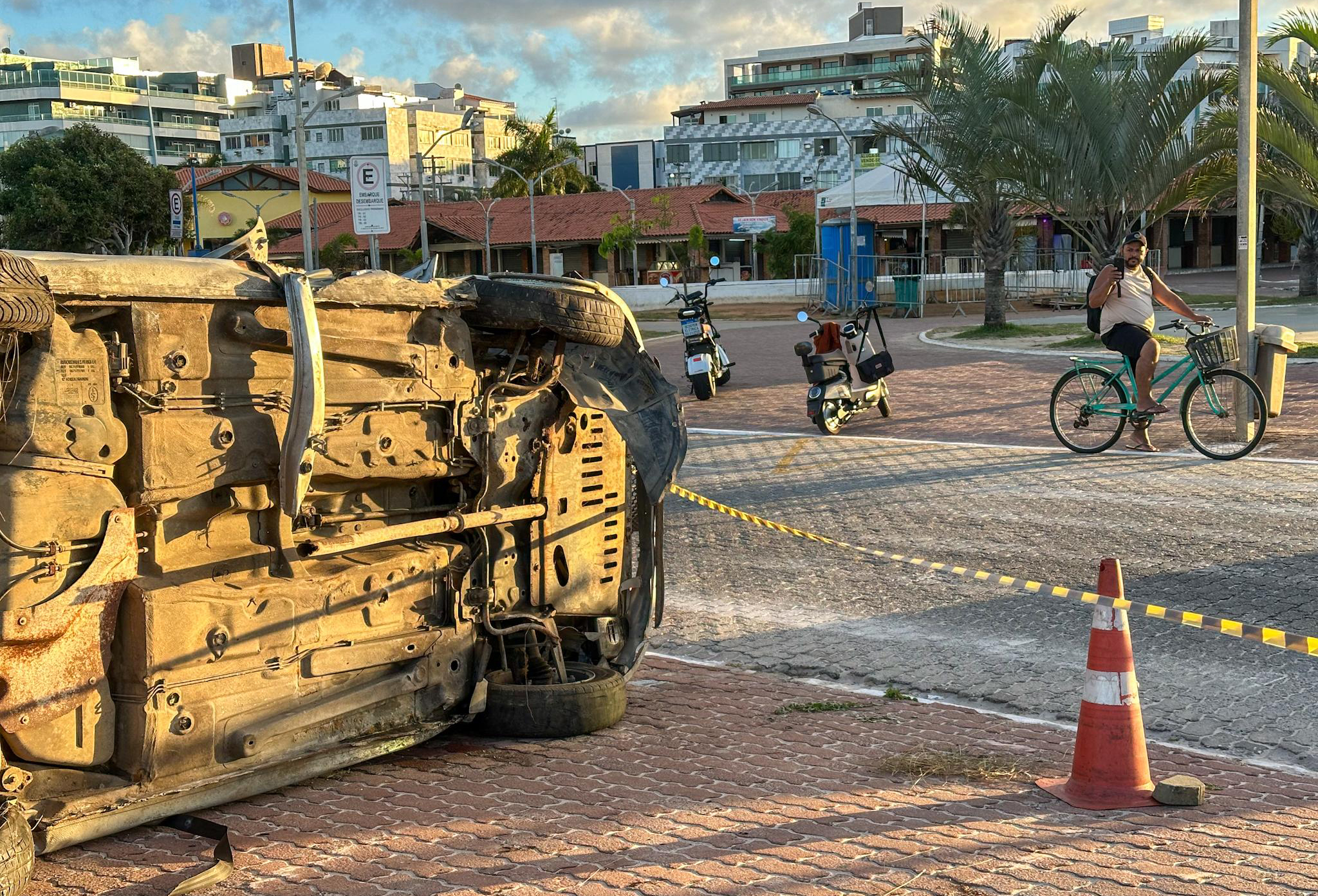 Prefeitura de Cabo Frio faz alerta visual sobre acidentes no trânsito com simulação impactante