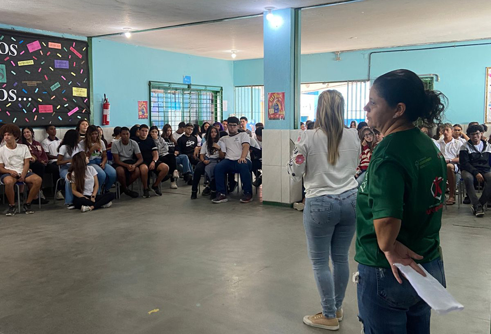 Arraial do Cabo leva campanha contra bullying e violência sexual às escolas