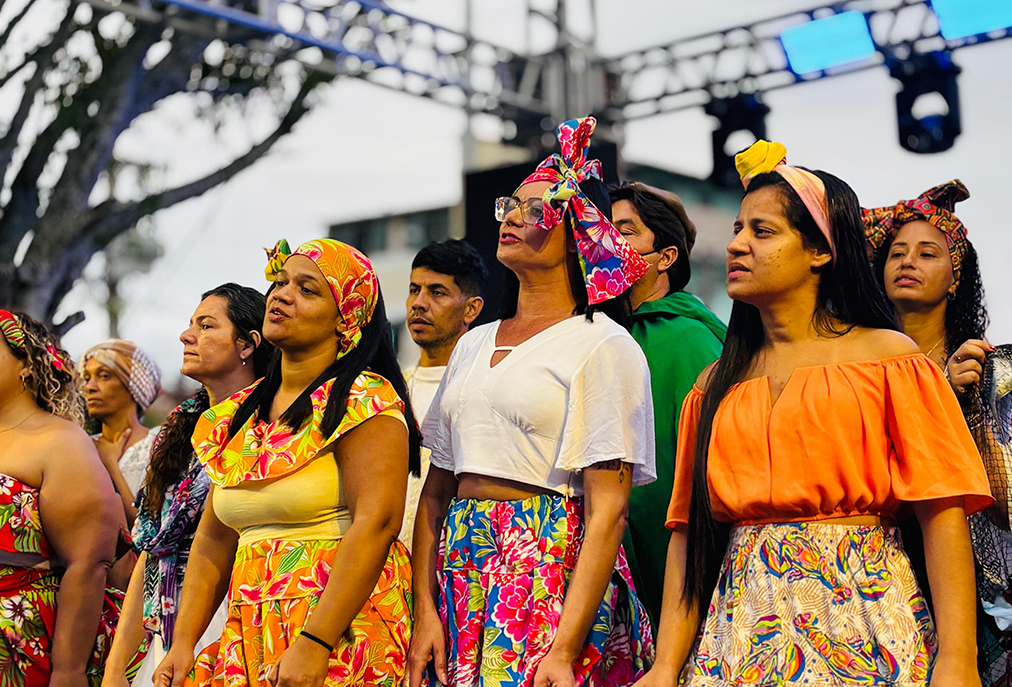 Marearte emociona Arraial do Cabo com noite de arte, memória e celebração dos 40 anos da cidade