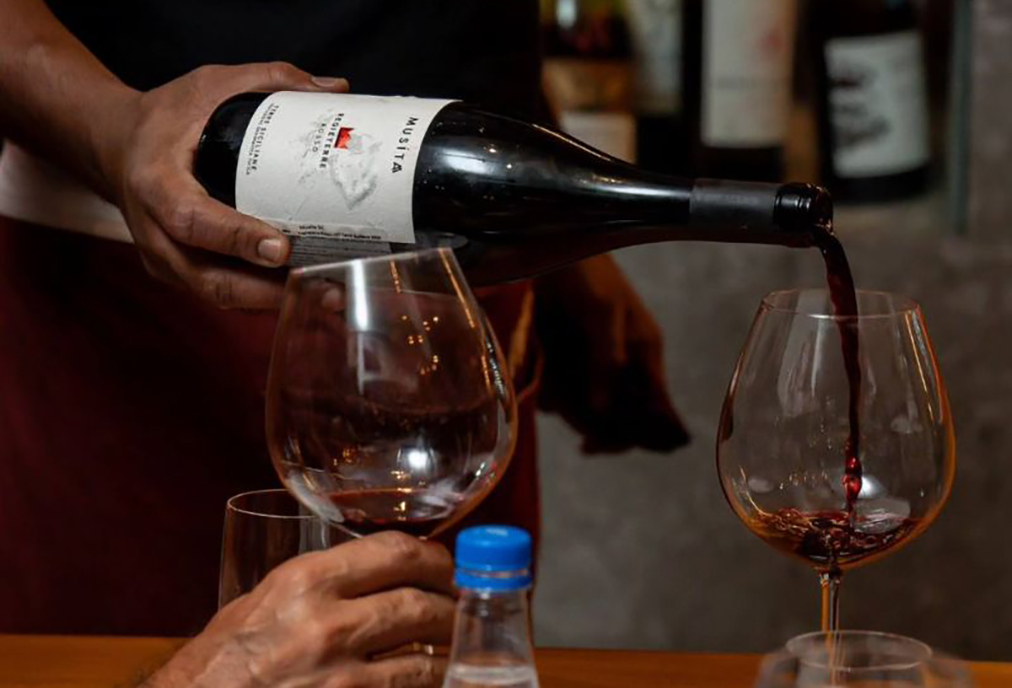 Búzios recebe 6ª edição de tradicional feira voltada para a cultura do vinho