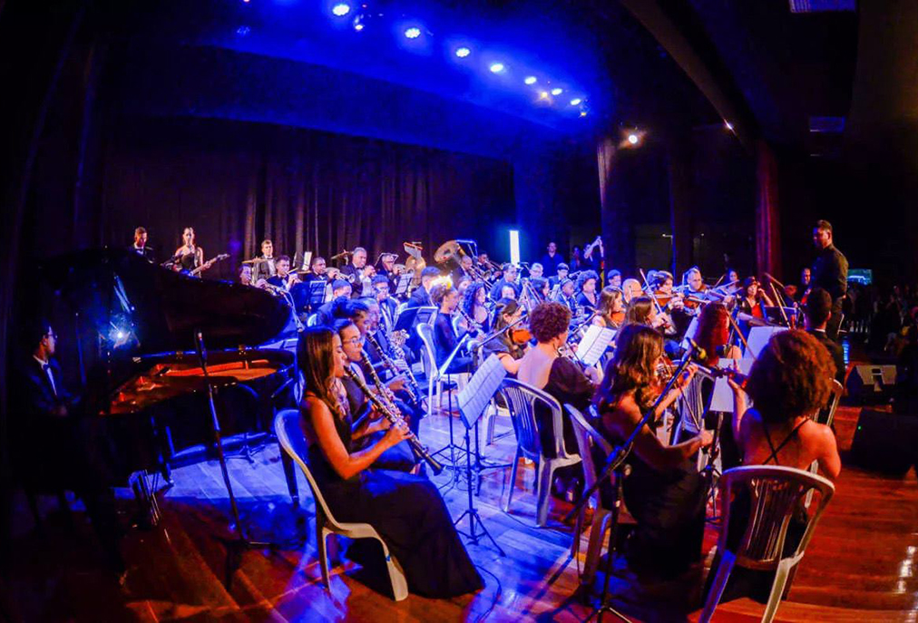 Rock na praça leva Orquestra Sons da Aldeia em concerto gratuito neste domingo em São Pedro da Aldeia