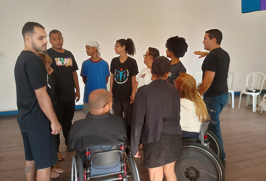 Cabo Frio promove workshop teatral gratuito com vagas para pessoas com deficiência