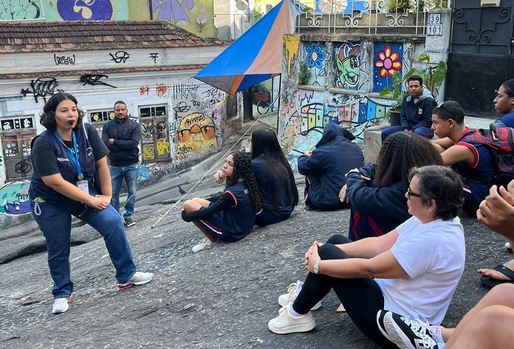 Projeto Cidadania Mirim leva estudantes de Arraial a visita histórica no Rio de Janeiro