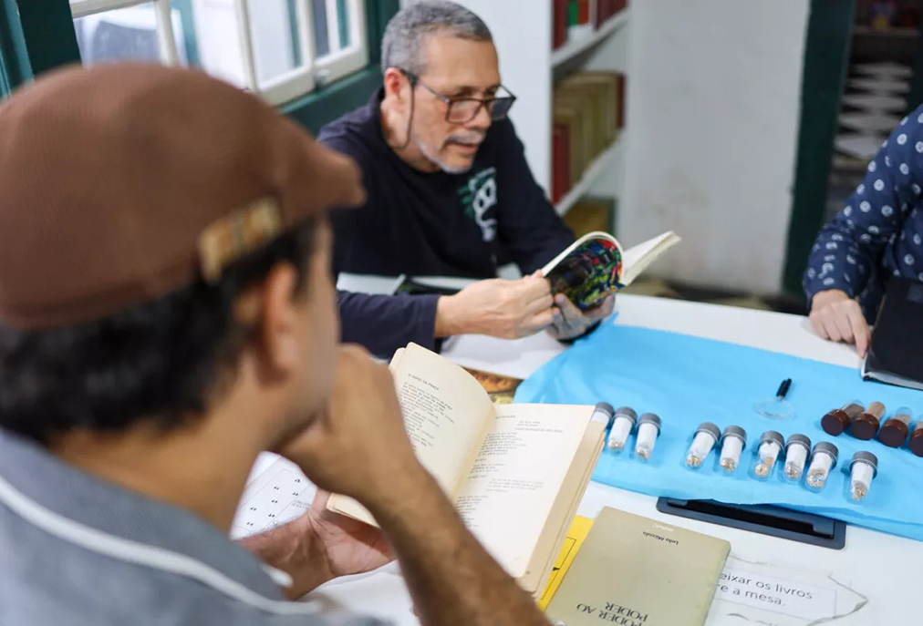 Projeto gratuito de Cabo Frio aproxima escritores e leitores na Biblioteca Walter Nogueira