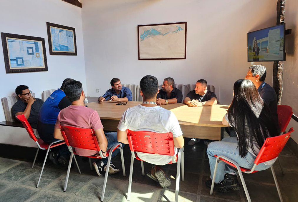 Diálogo entre Arraial do Cabo e Cabo Frio busca soluções conjuntas para o trânsito
