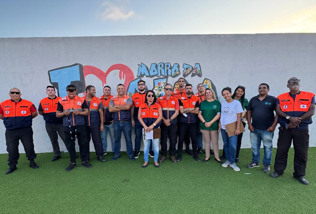 Defesa Civil de Arraial do Cabo realiza ação preventiva no Morro da Cabocla