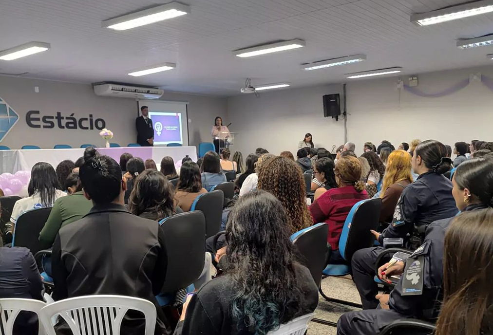 Cabo Frio marca presença no 1º Congresso de Direito “Minha Voz Lilás”