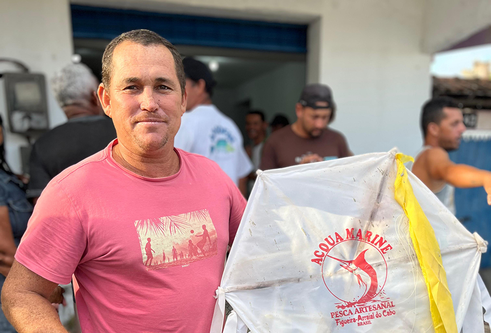 Tradição da pesca de pipas ganha competição inédita em Arraial