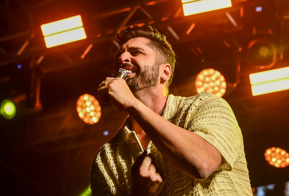 Dose Dupla anima fim de semana em Cabo Frio com música e cachaça