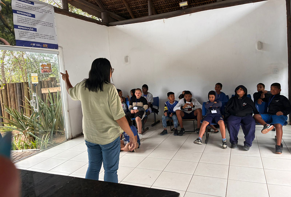 Unidade de conservação em Cabo Frio recebe visitas guiadas de alunos