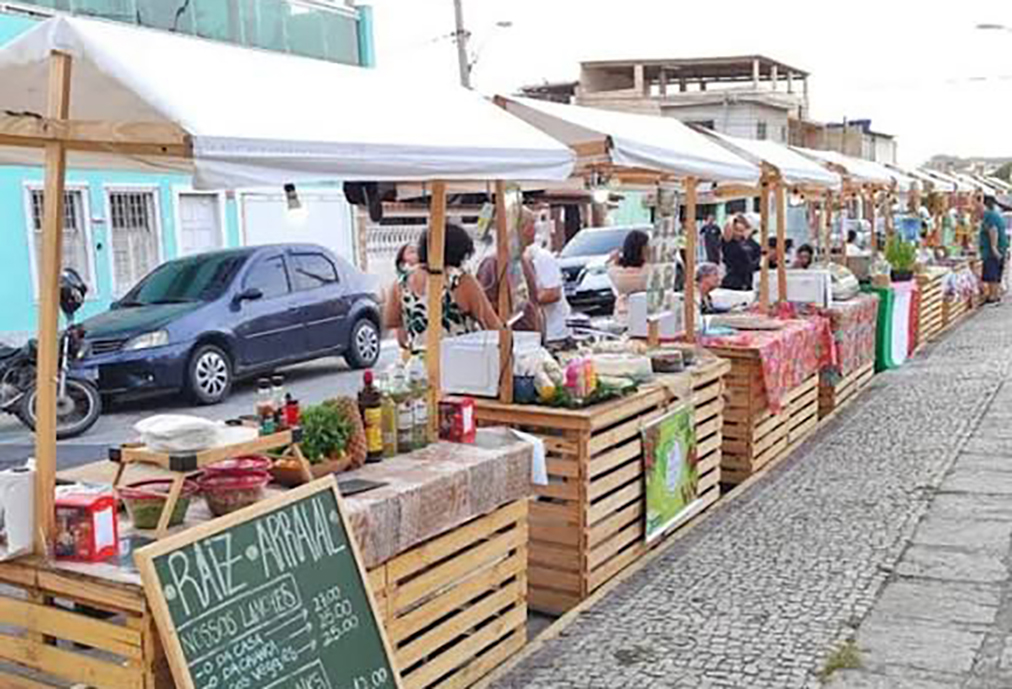 Tradição, arte e alegria marcam o retorno da Feira do Xaréu na Praia dos Anjos