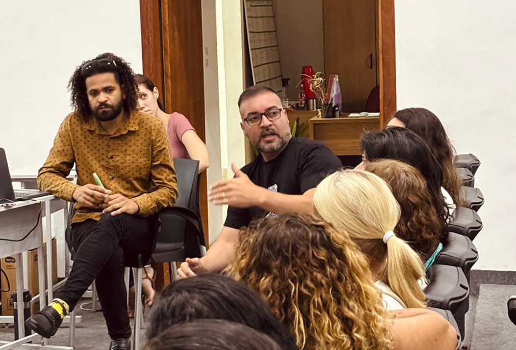 Debate público reúne autoridades e protetores em Arraial para defesa dos animais