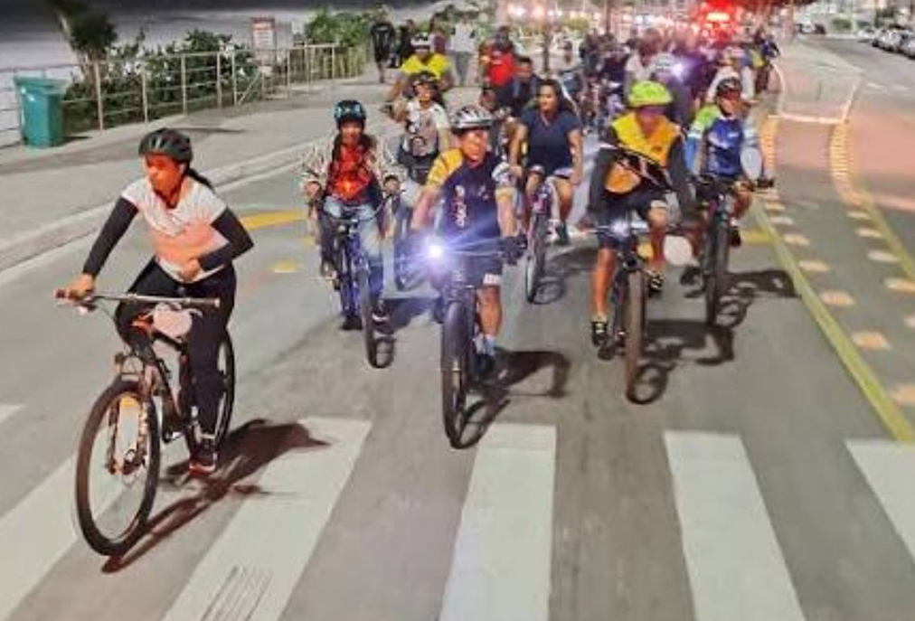 Passeio ciclístico em Cabo Frio une esporte, cultura e memória em noite comemorativa