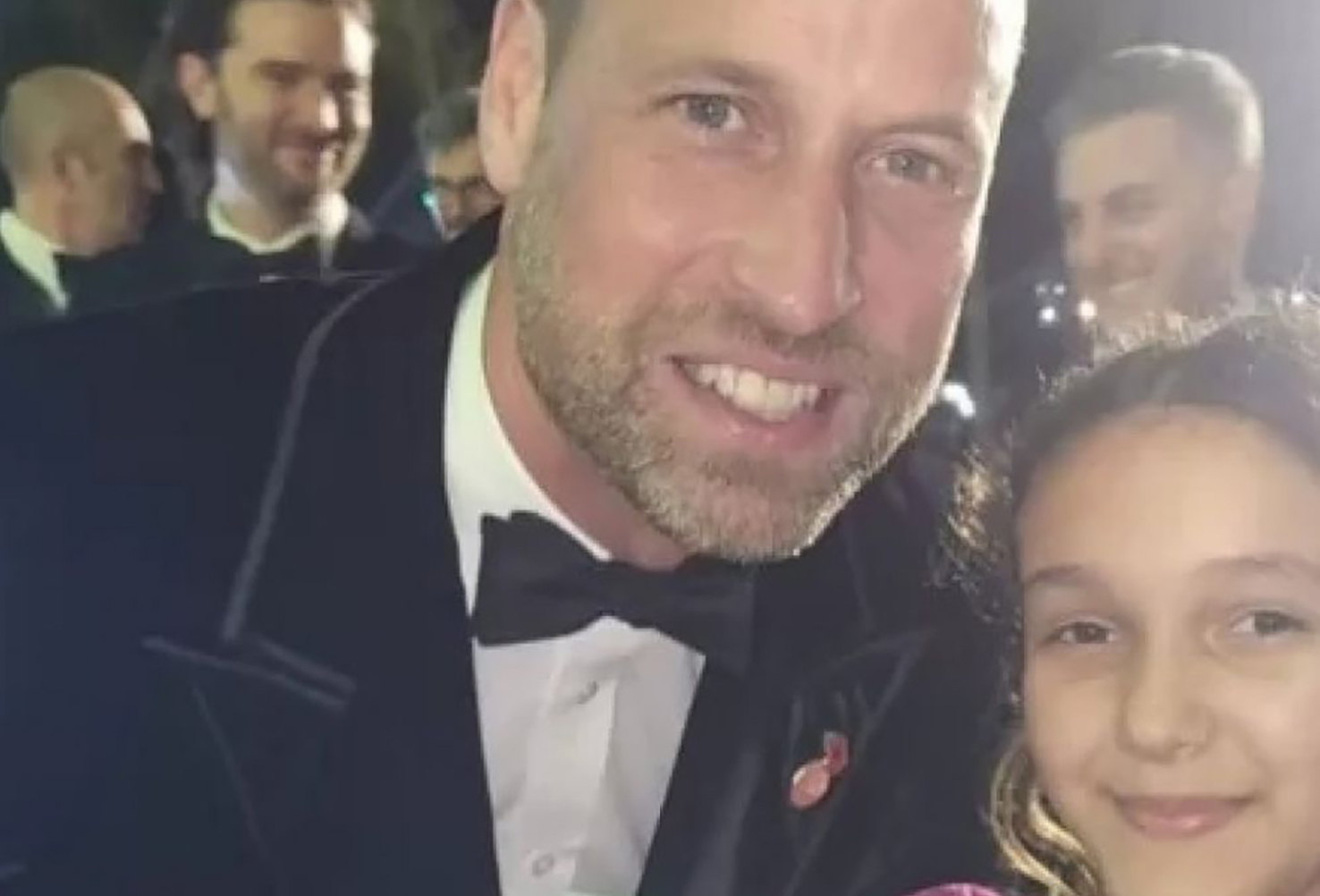 Sete horas de espera, um encontro e uma história digna de conto de fadas; Moradora de Iguaba conhece Príncipe da Inglaterra