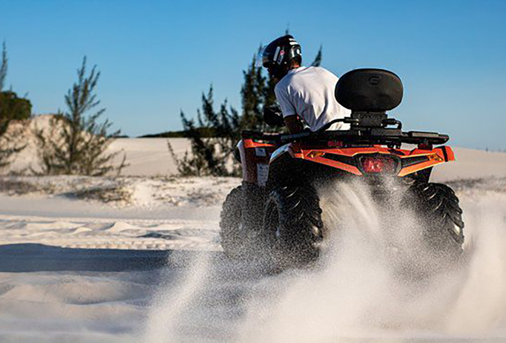 Decreto em Arraial do Cabo define limites, segurança e proteção ambiental no turismo off-road