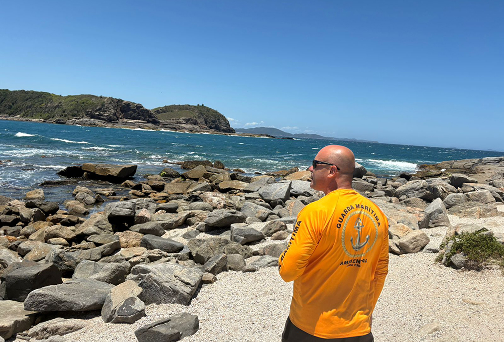 Cabo Frio reforça aviso sobre perigo em área rochosa muito visitada