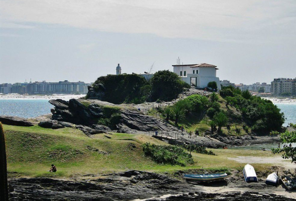 Mostra artística no Forte São Mateus amplia elenco de artistas em Cabo Frio