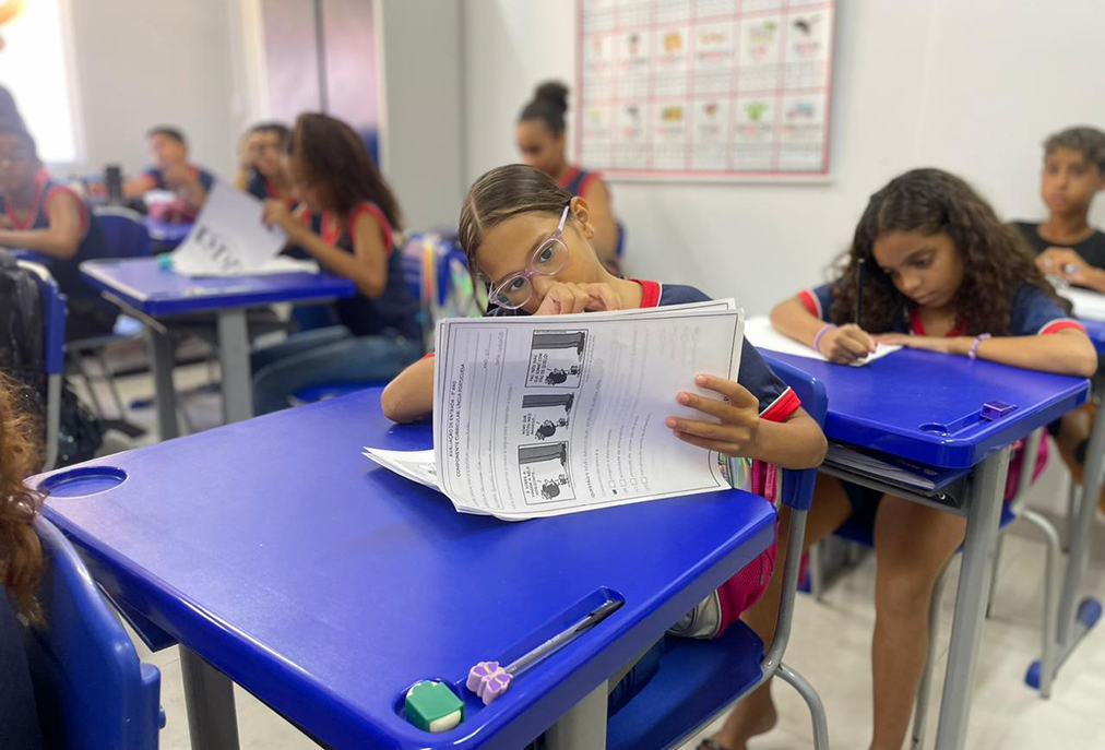 Arraial do Cabo prepara rede municipal com reformas, tecnologia e planejamento pedagógico