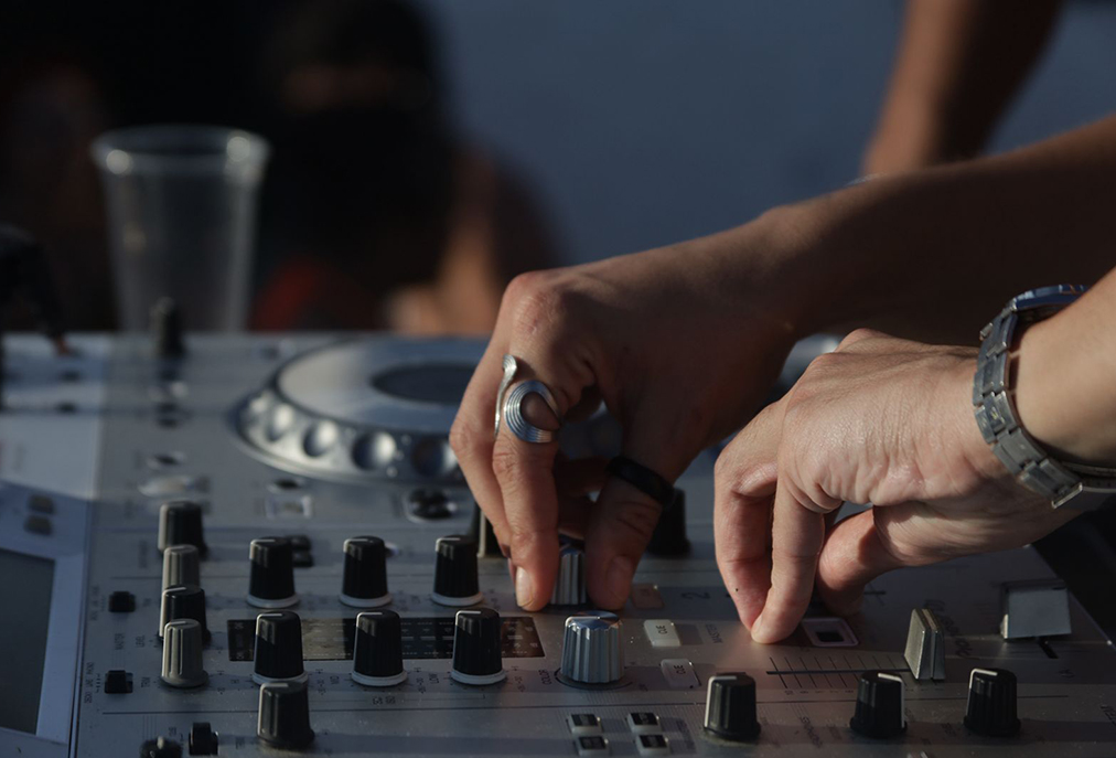 Evento gratuito transforma Forte São Mateus em palco de música e arte em Cabo Frio